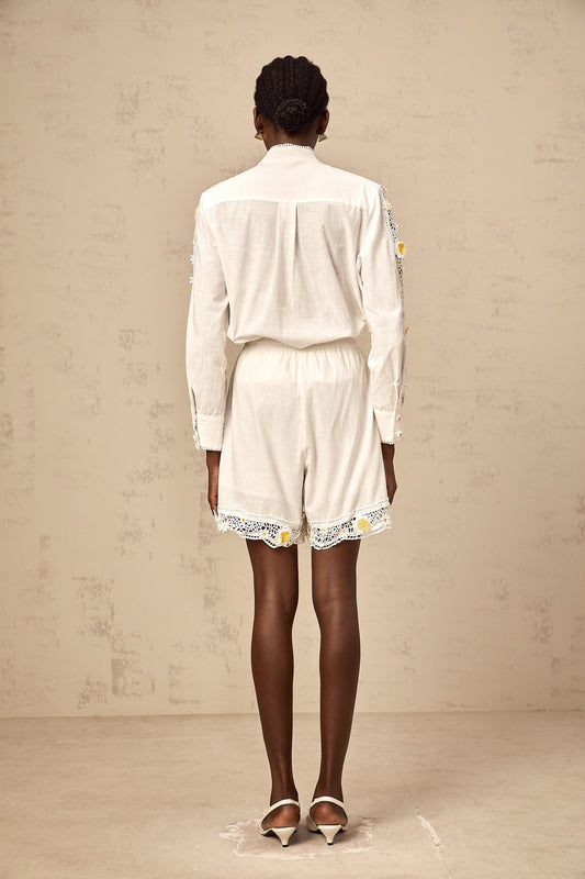 Mylène white 3d-petal lace-trim shirt & shorts matching set