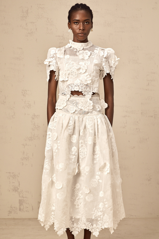 Thérèse white flower-embroidered top & skirt matching set